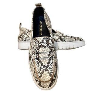 Vionic Uptown Snake Print Penny Loafer Slip-On Shoes Size 7 New Without Box